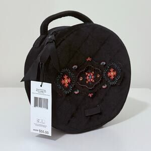 New Vera Bradley Round Velvet Travel Case in Winter Ornaments
